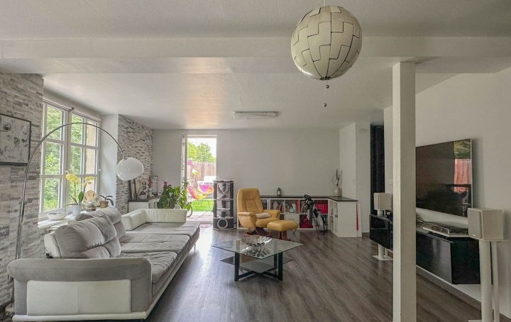 7 Pièces MANOM (57100)  145 m2 295 000 € 