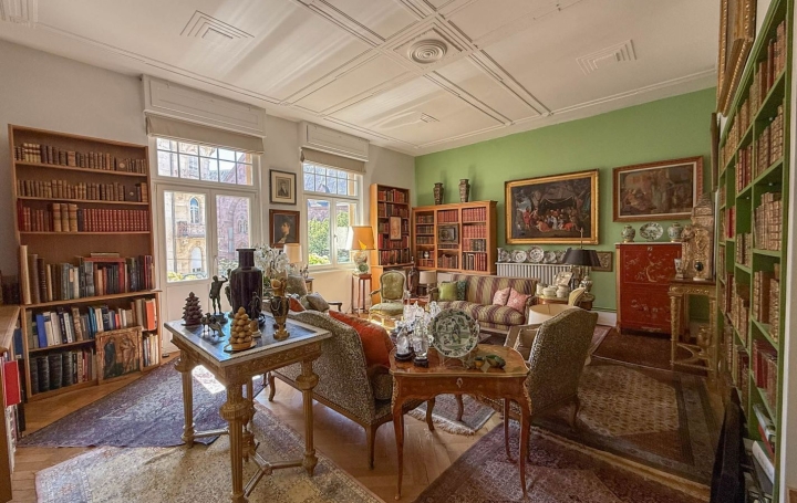 6 Pièces METZ (57000)  204 m2 619 000 € 