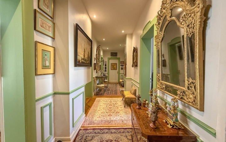 6 Pièces METZ (57000)  204 m2 619 000 € 