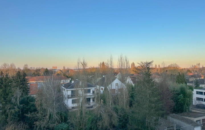 5 Pièces LONGEVILLE-LES-METZ (57050)  90 m2 185 000 € 