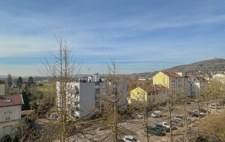 5 Pièces LONGEVILLE-LES-METZ (57050)  90 m2 185 000 € 