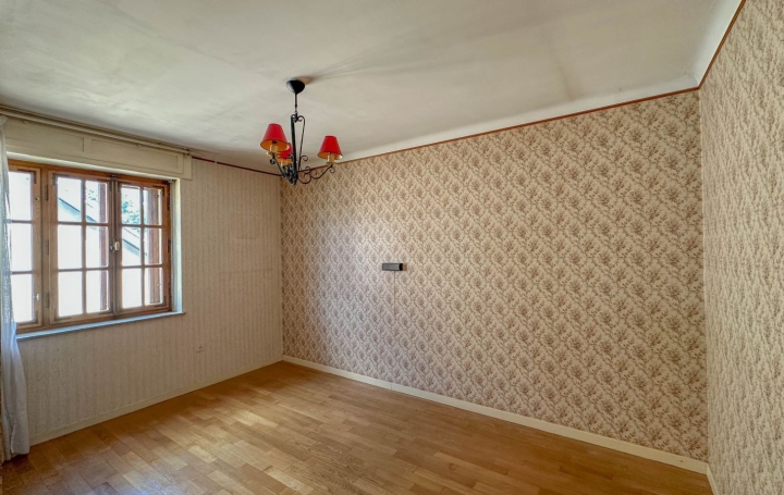 Maison METZ (57000)  101 m2 250 000 € 