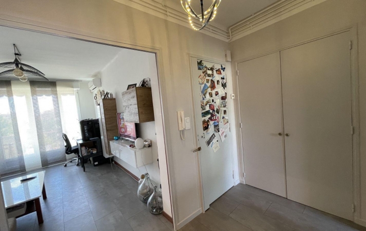Réseau Immo-diffusion : Appartement P3  MARSEILLE 4ème 56 m2 168 000 € 