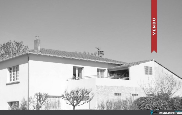 Réseau Immo-diffusion : Maison  L'HOUMEAU  200 m2 451 500 € 