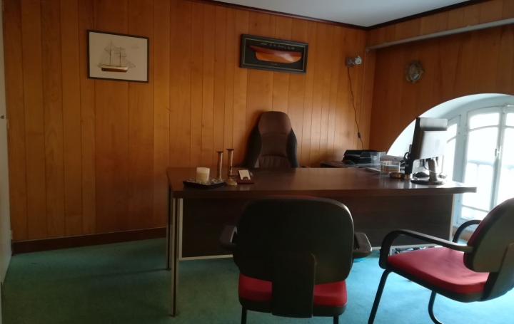 Local commercial LA ROCHELLE (17000)  44 m2 45 000 € 