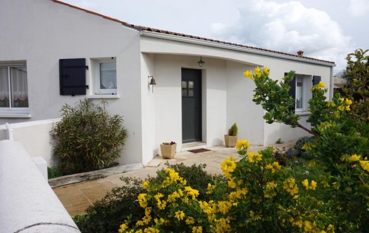 Réseau Immo-diffusion : Maison  VERINES  125 m2 247 800 € 