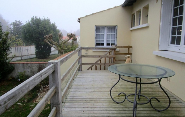 Réseau Immo-diffusion : Maison  DOMPIERRE-SUR-MER  135 m2 267 750 € 