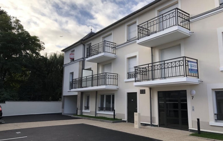 Réseau Immo-diffusion : Appartement P2  DOMONT  42 m2 717 € 