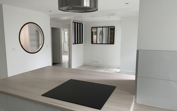 Réseau Immo-diffusion : Local commercial  PUTEAUX  74 m2 449 000 € 