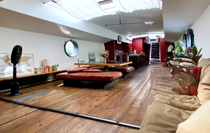 5 Pièces PARIS (75005)  180 m2 1 200 000 € 