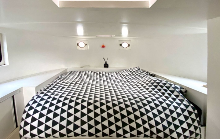 4 Pièces PARIS (75012)  75 m2 450 000 € 