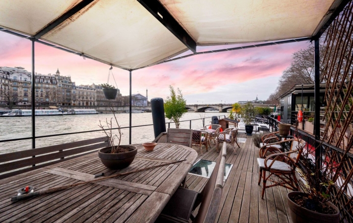 4 Pièces PARIS (75001)  80 m2 670 000 € 