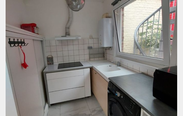 Studio LILLE (59800)  25 m2 559 € 