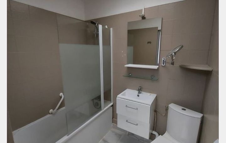 Studio LILLE (59800)  25 m2 559 € 