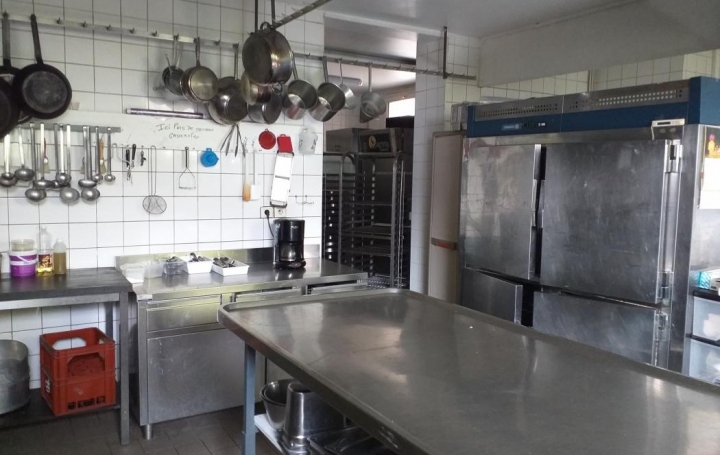 Réseau Immo-diffusion : Activité commerciale  VILLENEUVE-LE-ROI  385 m2 66 000 € 