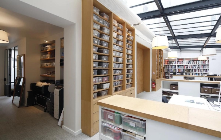 Local commercial PARIS (75011)  153 m2 1 989 620 € 