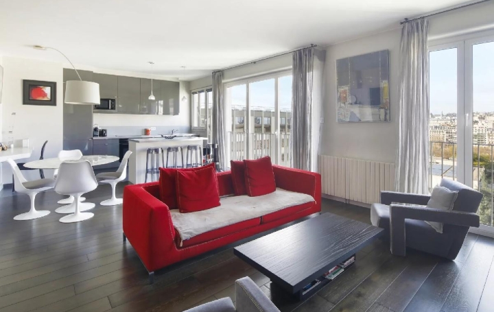 2 Pièces PARIS (75015)  81 m2 1 360 000 € 