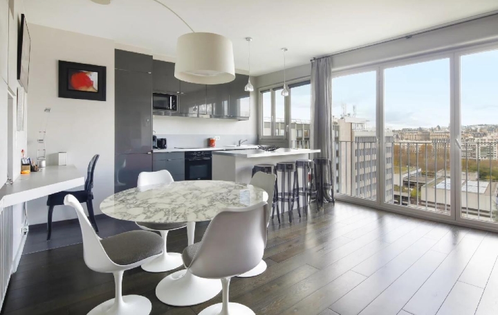 2 Pièces PARIS (75015)  81 m2 1 360 000 € 