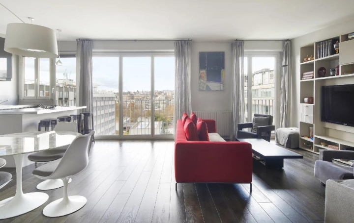 2 Pièces PARIS (75015)  81 m2 1 360 000 € 