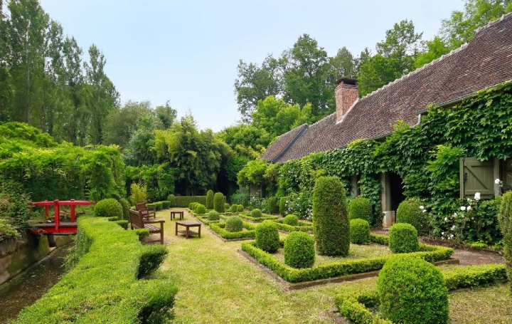 Réseau Immo-diffusion : Maison  VILLEDOMER  810 m2 1 650 000 € 