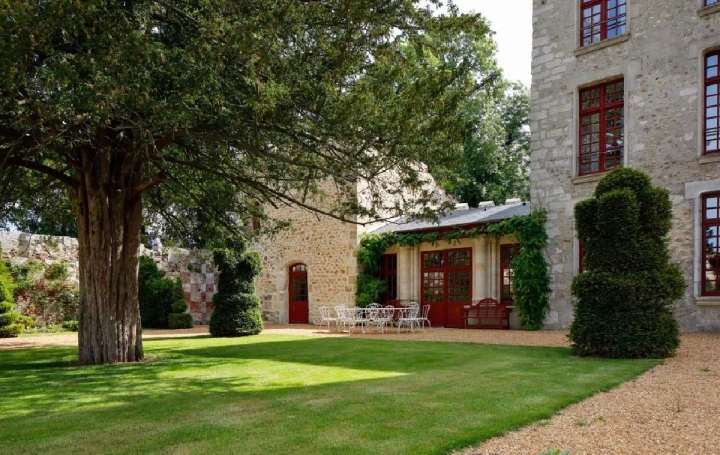 Maison ARTHIES (95420)  730 m2 5 200 000 € 