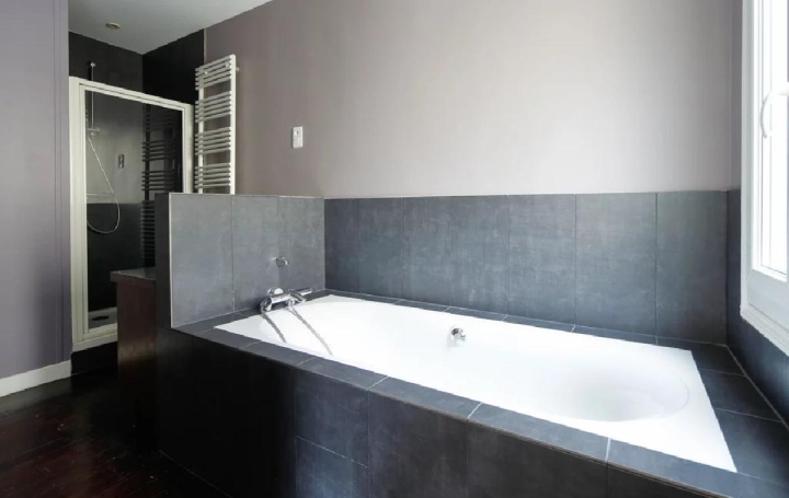 7 Pièces PARIS (75009)  181 m2 1 950 000 € 