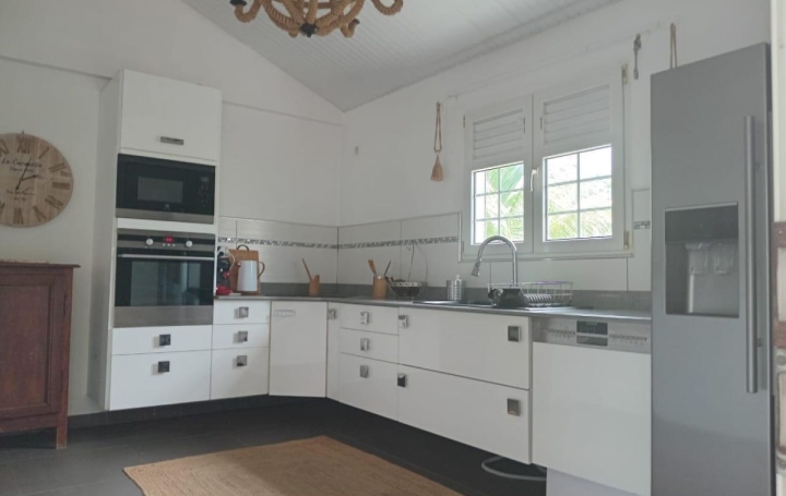 Maison LE LAMENTIN (97232)  100 m2 1 850 € 