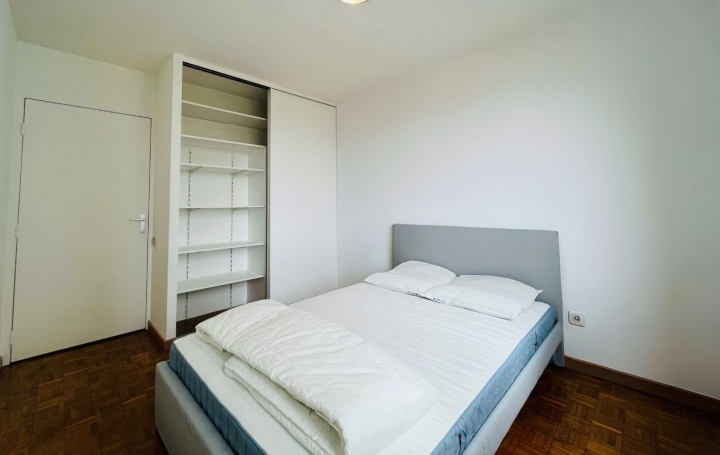 3 Pièces COURBEVOIE (92400)  67 m2 460 000 € 