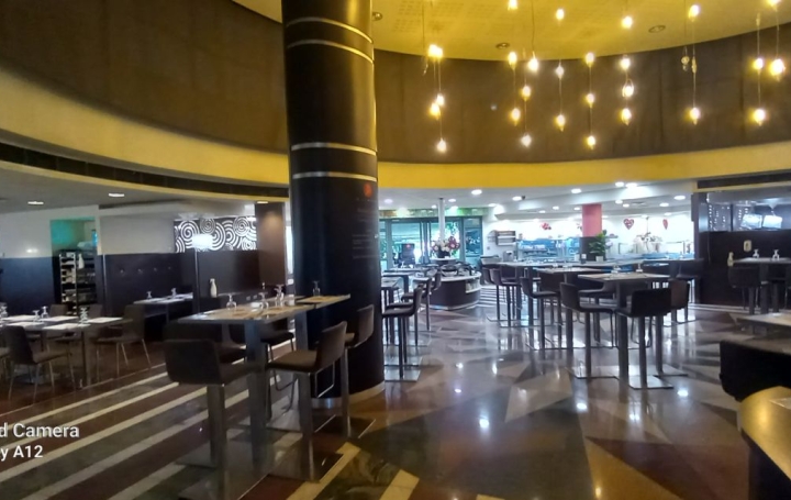 Local commercial SAINT DENIS (97490)  25 m2 777 € 