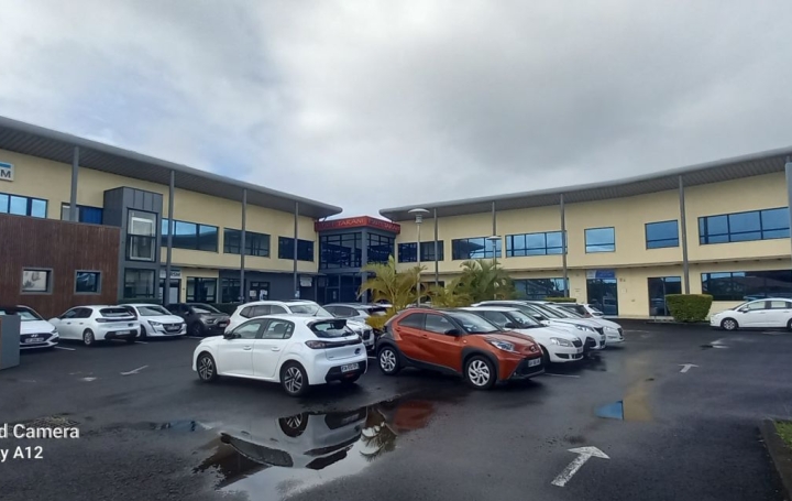 Local commercial SAINT ANDRE (97440)  60 m2 840 € 