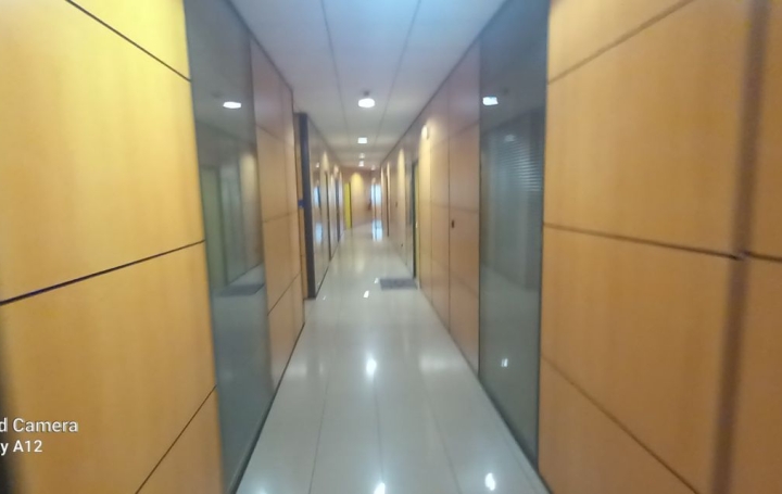 Local commercial SAINT ANDRE (97440)  60 m2 840 € 