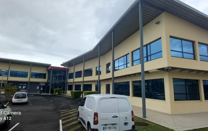 Local commercial SAINT-ANDRE (97440)  118 m2 4 250 € 