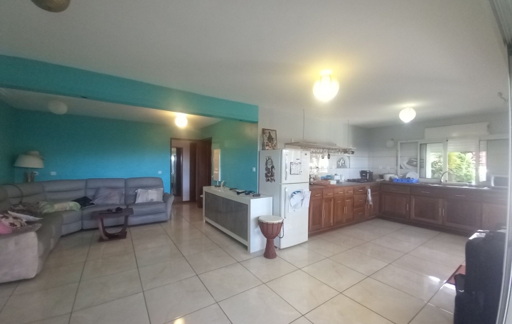 3 Pièces SAINT-PAUL (97460)  70 m2 1 300 € 