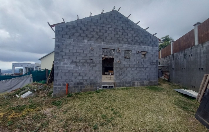 Terrain BOIS-DE-NEFLES (97411)  60 m2 209 000 € 