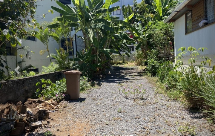 Terrain SAINTE-CLOTILDE (97490)   122 626 € 