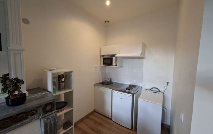 Studio ROUBAIX (59100)  21 m2 600 € 