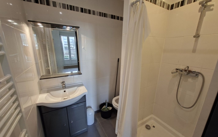 Studio ROUBAIX (59100)  21 m2 600 € 