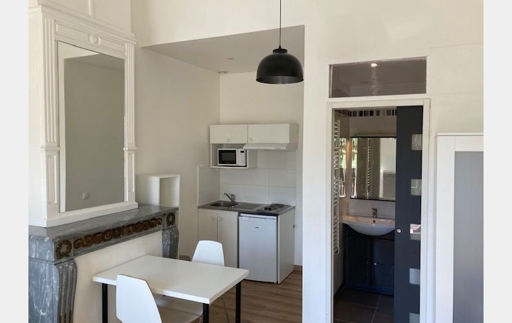 Studio ROUBAIX (59100)  21 m2 600 € 