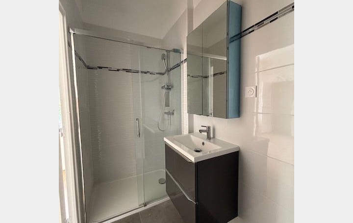 Studio TOURCOING (59200)  19 m2 540 € 