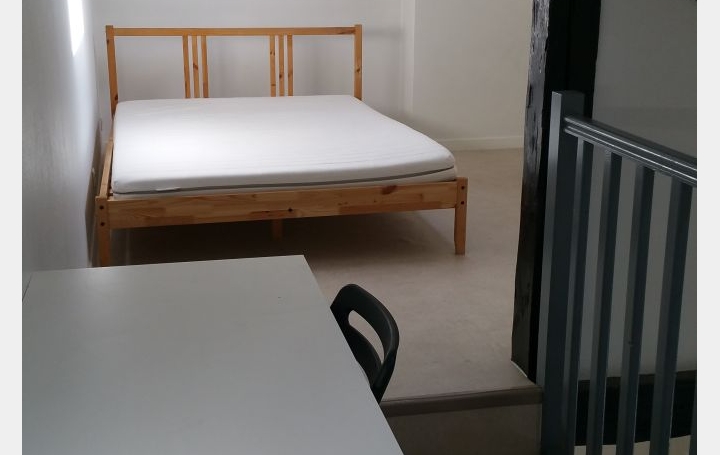 Studio TOURCOING (59200)  30 m2 610 € 