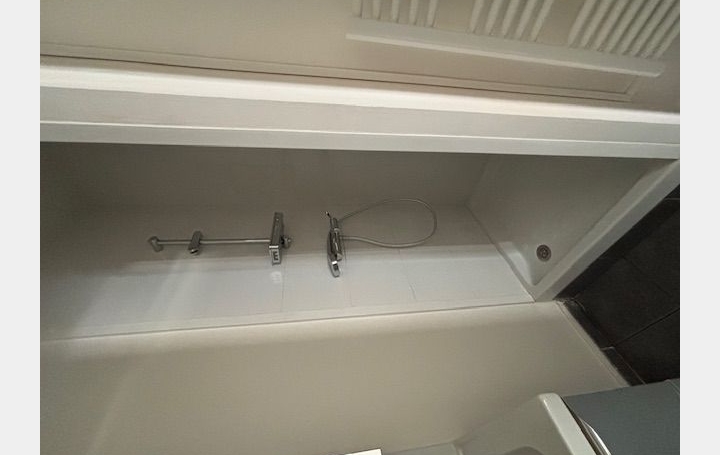Studio TOURCOING (59200)  20 m2 520 € 