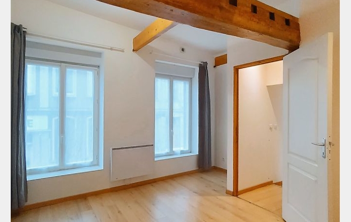 3 Pièces TOURCOING (59200)  69 m2 840 € 