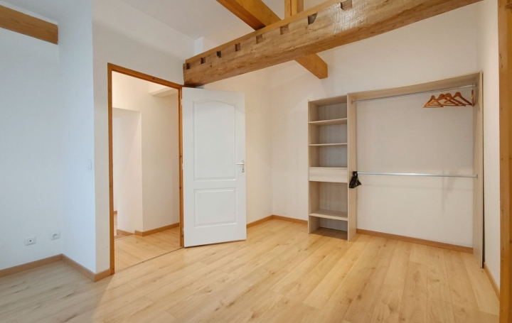 3 Pièces TOURCOING (59200)  69 m2 840 € 