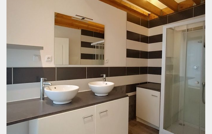 3 Pièces TOURCOING (59200)  69 m2 840 € 