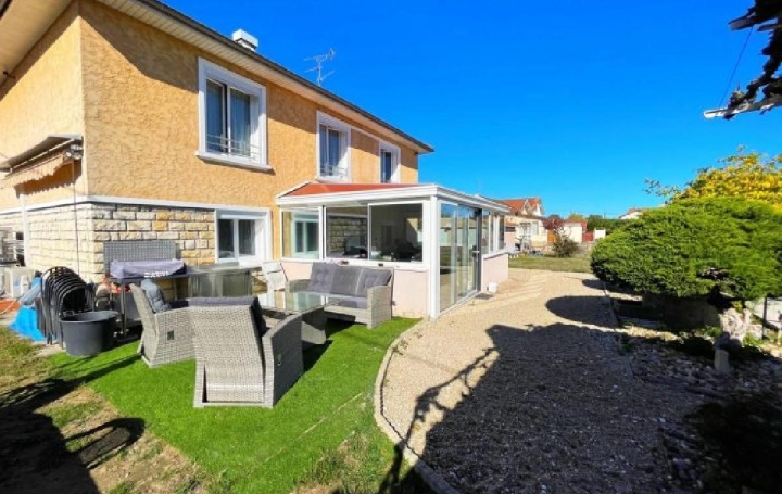 Réseau Immo-diffusion : Maison  MONTPON-MENESTEROL  155 m2 286 200 € 