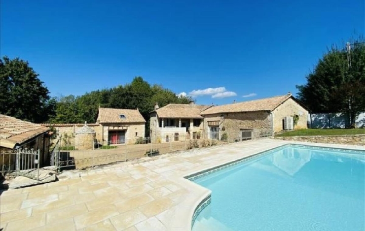 Réseau Immo-diffusion : Maison  VERGT  230 m2 499 800 € 