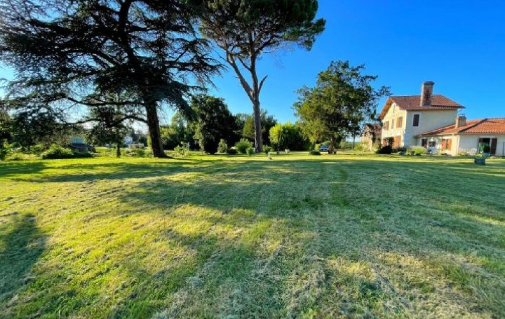 Réseau Immo-diffusion : Maison  MONTPON-MENESTEROL  280 m2 350 000 € 