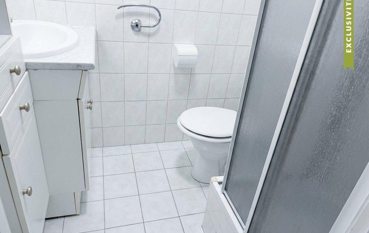 Studio PARIS (75020)  20 m2 187 200 € 