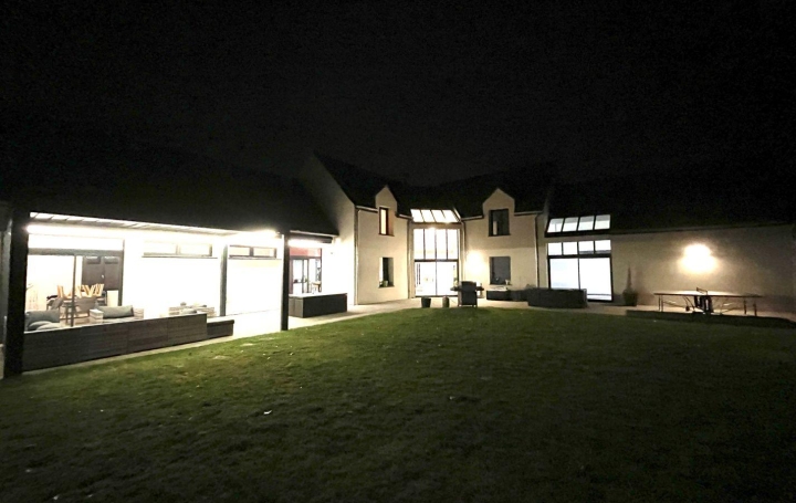 Réseau Immo-diffusion : Maison  CELY  384 m2 945 000 € 