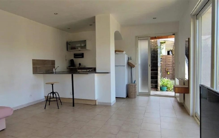 1 Pièce ASPREMONT (06790)  30 m2 660 € 